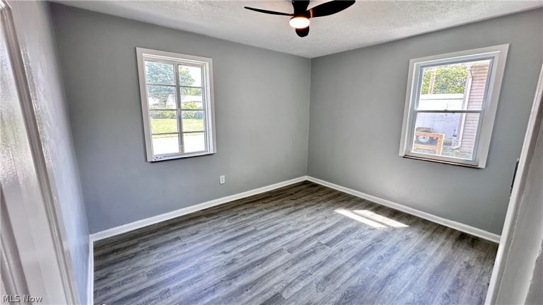 21000 Crystal Avenue, Euclid, OH - Photo 8