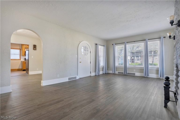 1226 Ford Court, Canton, OH - Photo 6