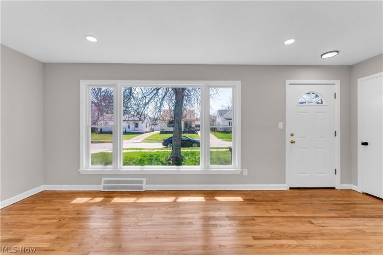 3802 Park Drive, Parma, OH - Photo 4