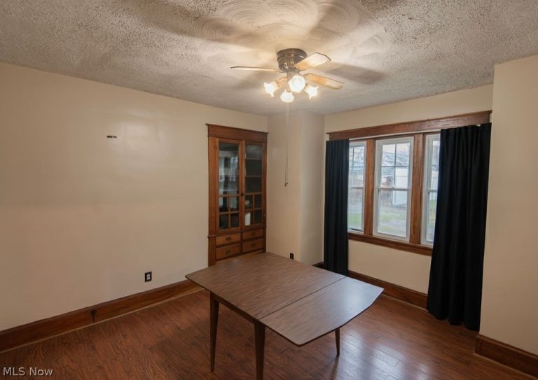 1195 Johnson Road, Sebring, OH - Photo 6