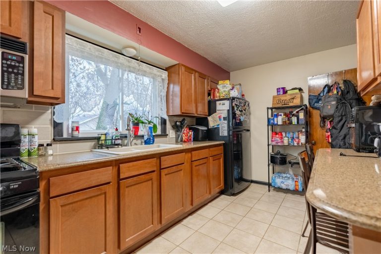 1716 Gibbs Avenue, Canton, OH - Photo 6