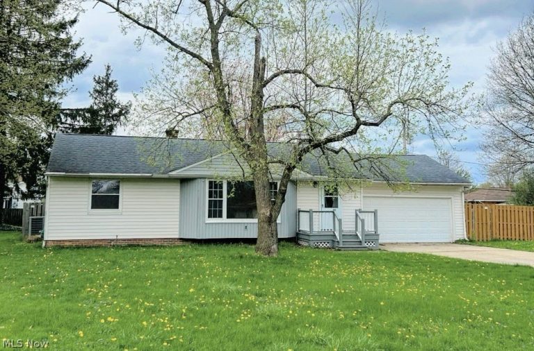 8760 Priem Road, Strongsville, OH, 44149