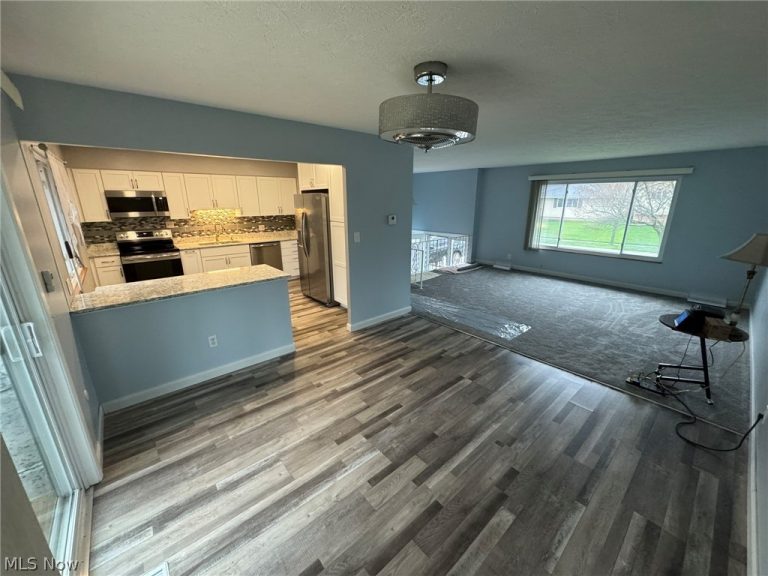 165 Dorland Avenue, Berea, OH - Photo 8