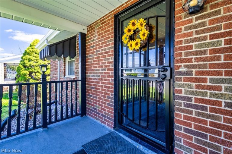 195 GILSON Avenue, Weirton, WV - Photo 2