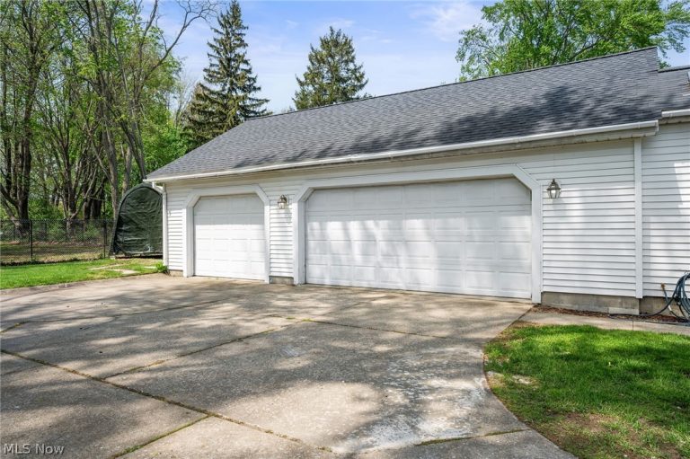 104 Chestnut Street, Painesville, OH - Photo 2