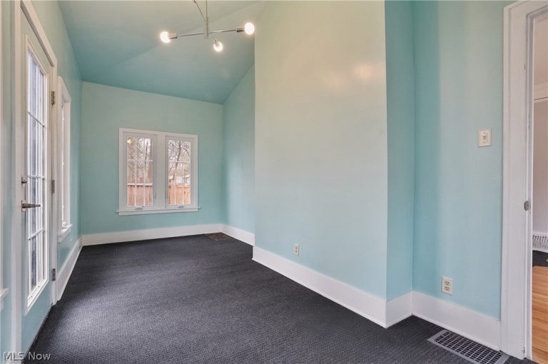 205 Edgerton Road, Akron, OH - Photo 8