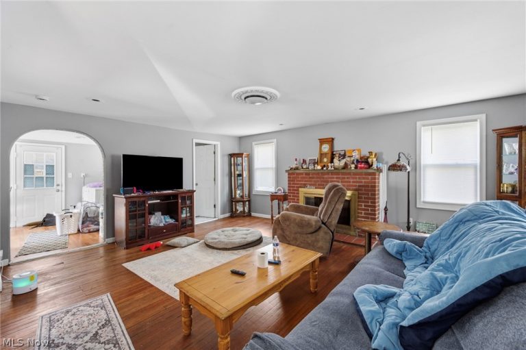 328 238th Street, Euclid, OH - Photo 6