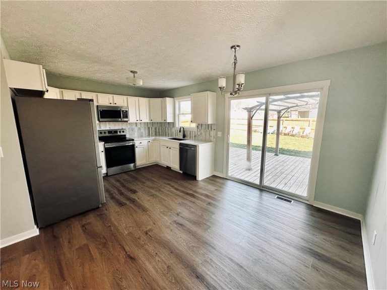 5343 Winding Creek Drive, Ravenna, OH - Photo 3