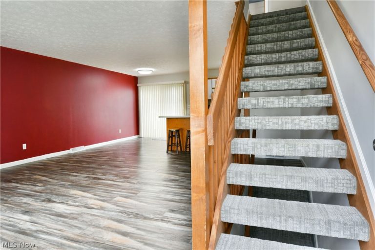 3254 Deer Trail #B, Cortland, OH - Photo 6