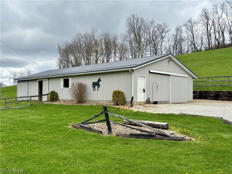 7231 Bluebird Road, East Canton, OH - Photo 8