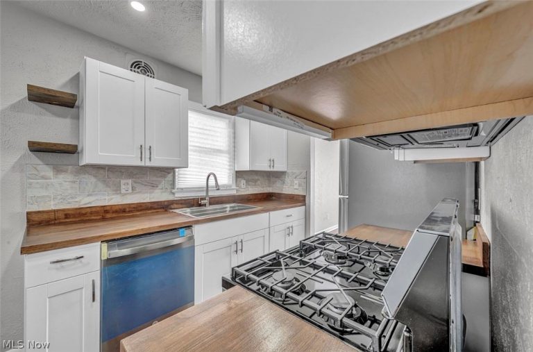 12508 Sobieski Avenue, Cleveland, OH - Photo 4