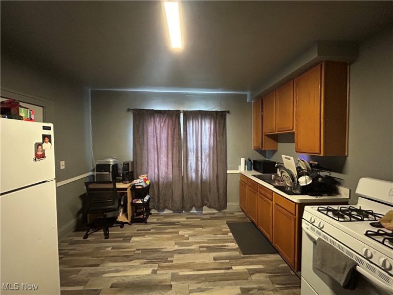 3826 78th Street, Cleveland, OH - Photo 6