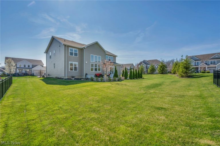 5250 Duxbury Drive, Copley, OH - Photo 3