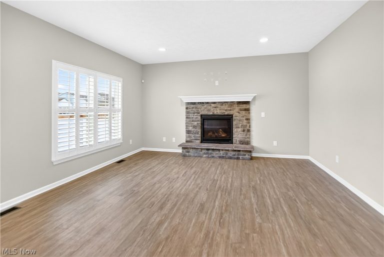 37111 Golden Eagle Drive, North Ridgeville, OH - Photo 6