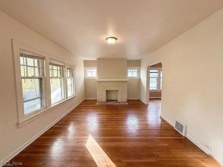 3141 Kensington Road, Cleveland Heights, OH - Photo 3