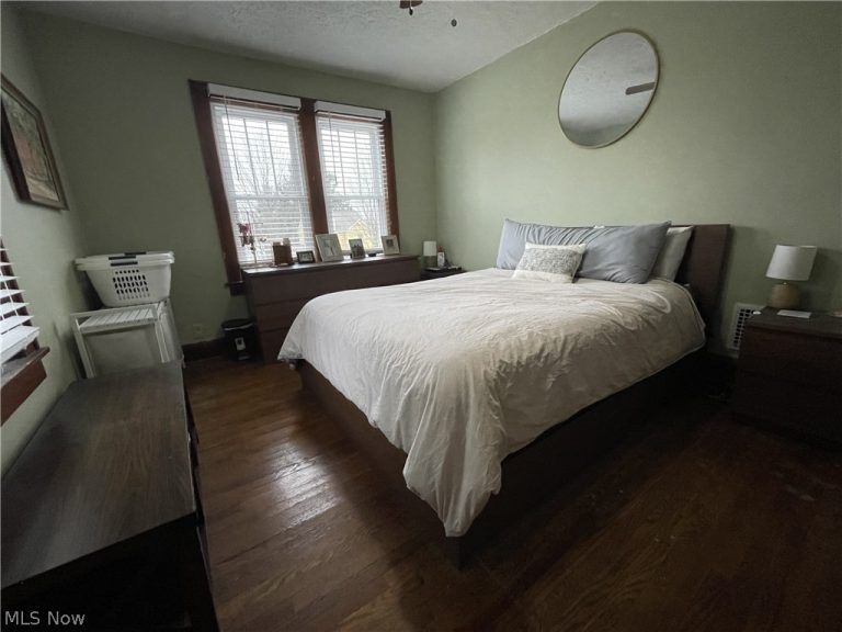 630 Oakland Boulevard, Cambridge, OH - Photo 6