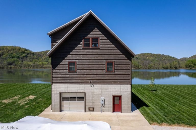 146 S. River Rail Lane, St Marys, WV - Photo 2