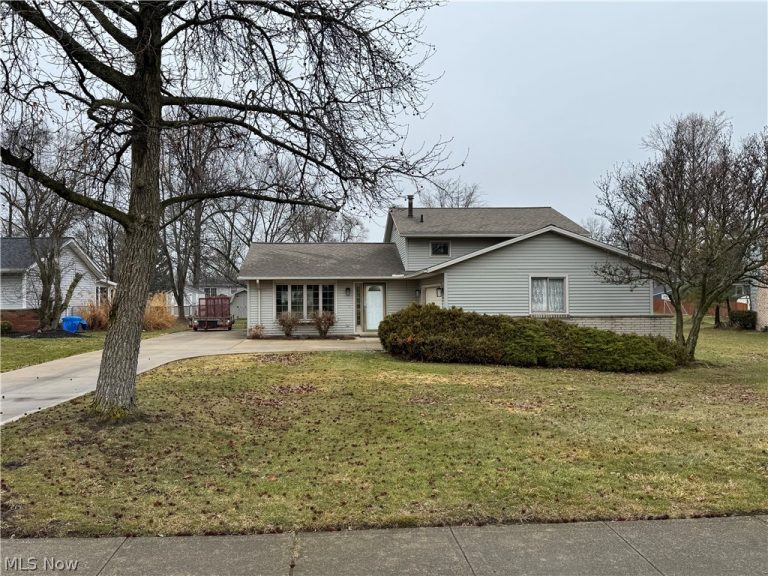 16244 Delmont Avenue, Strongsville, OH, 44136