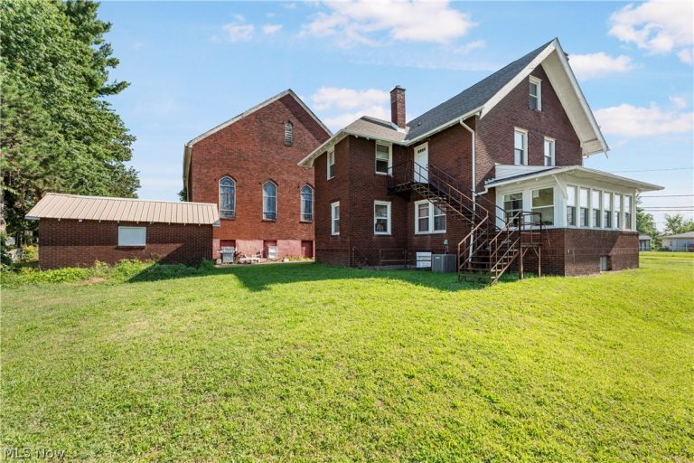 2409 Gilbert Avenue, Canton, OH - Photo 6