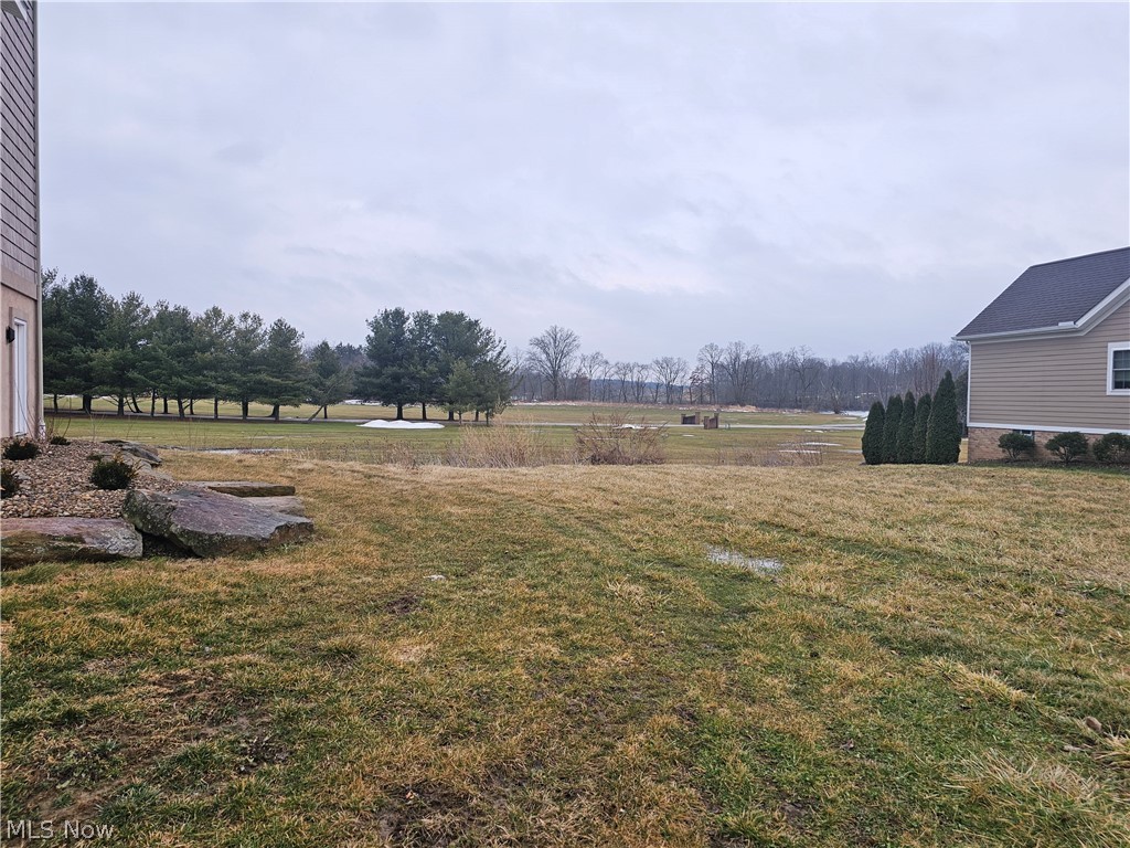 28 Shores Drive, Poland, OH