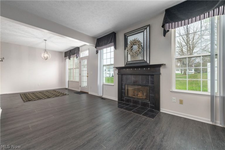 33136 Fairport Drive, Avon Lake, OH - Photo 8