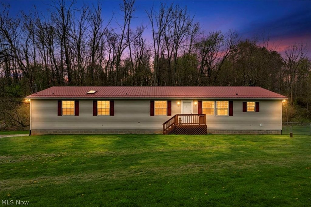 5500 Westbrook Street, Magnolia, OH