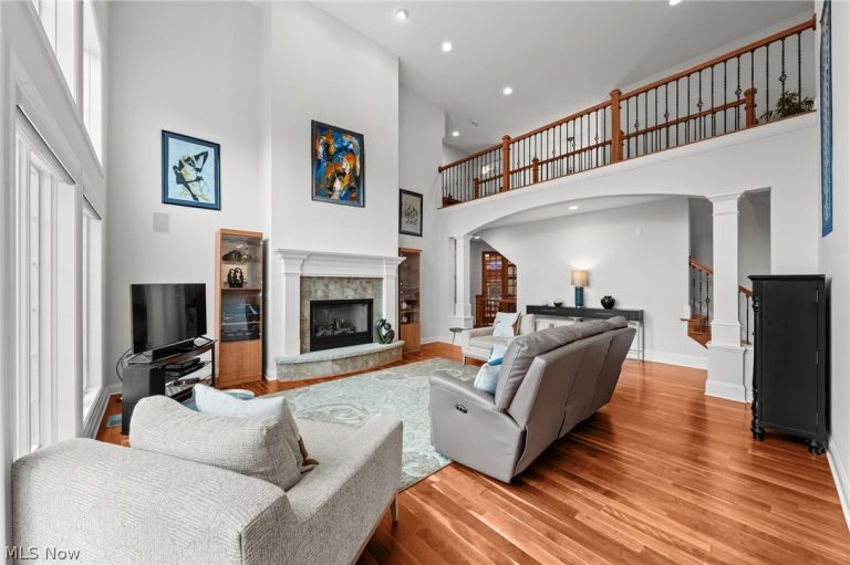 343 Glasgow Drive, Highland Heights, OH - Photo 6