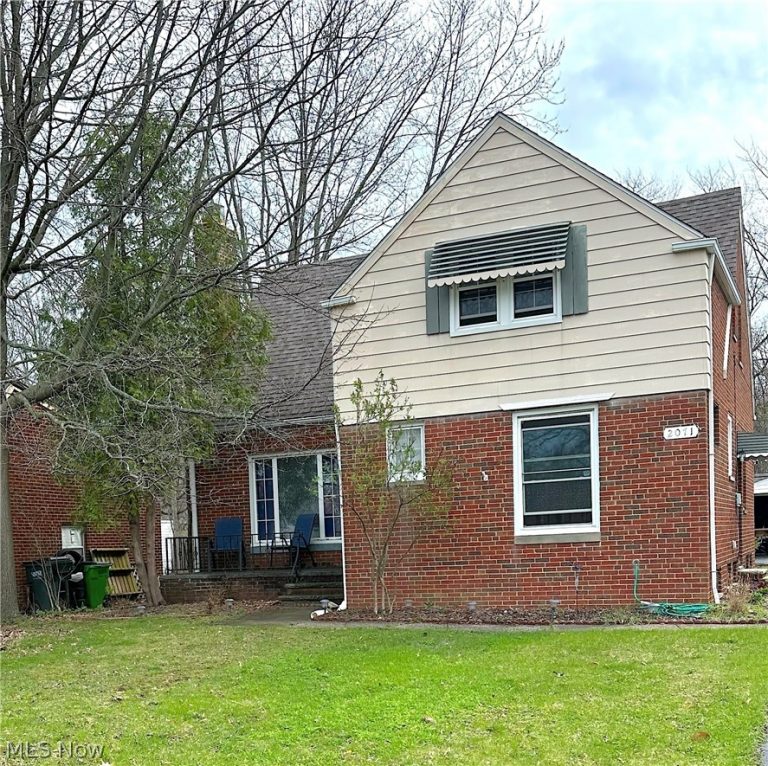 2071 Wrenford Road, South Euclid, OH - Photo 2