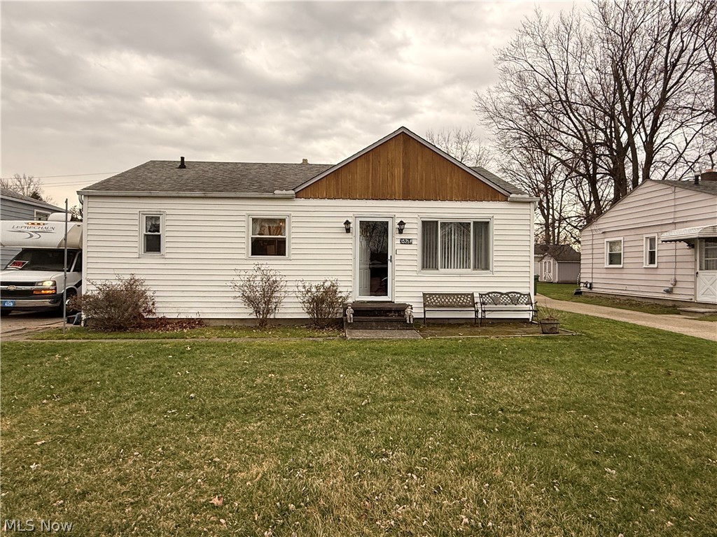 35288 Beach Park Avenue, Eastlake, OH
