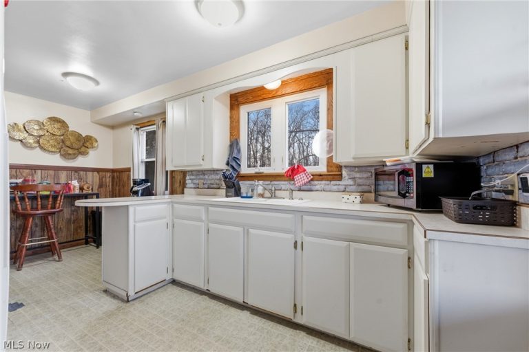 3363 Shepler Church Avenue, Canton, OH - Photo 8