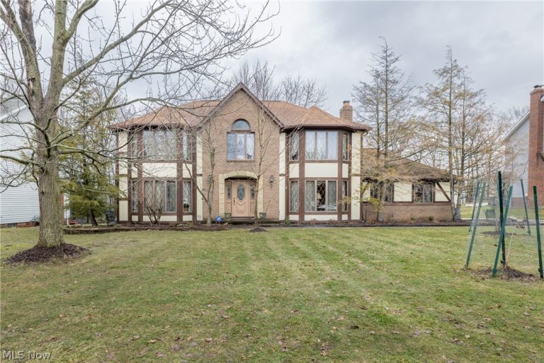 10037 Jamestown Drive, North Royalton, OH, 44133