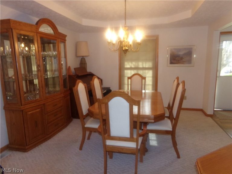 7580 Dover Lane, Parma, OH - Photo 4