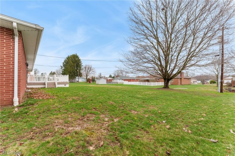 1709 Edmar Street, Louisville, OH - Photo 4