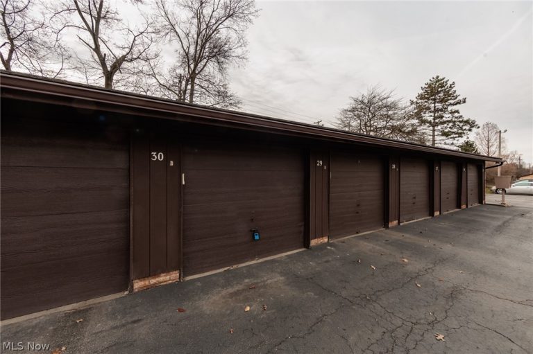 3265 Mayfield Road #29, Cleveland Heights, OH - Photo 2