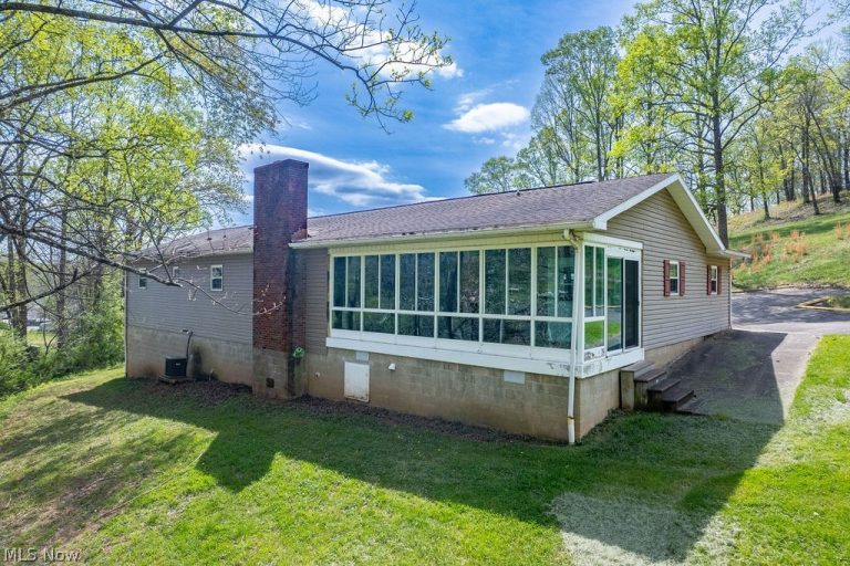 146 Graham Place, Davisville, WV - Photo 3