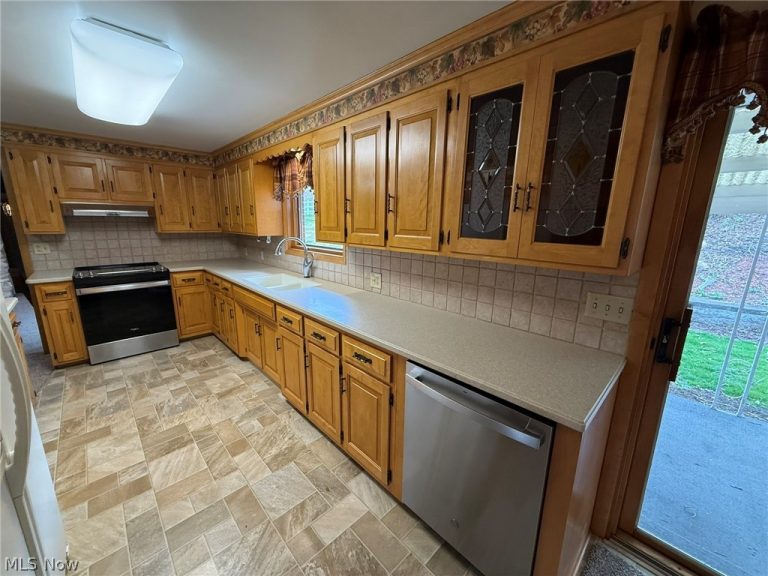 1728 State Route 39, New Philadelphia, OH - Photo 5