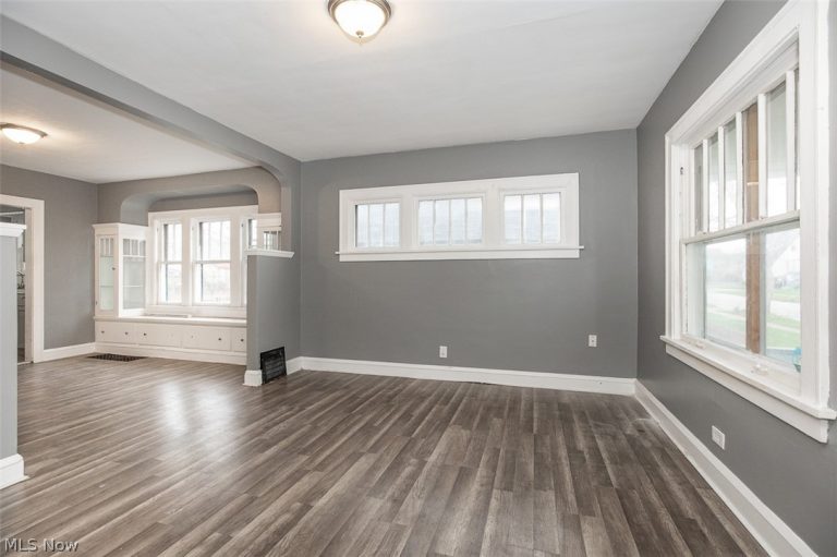 7915 Vineyard Avenue, Cleveland, OH - Photo 4