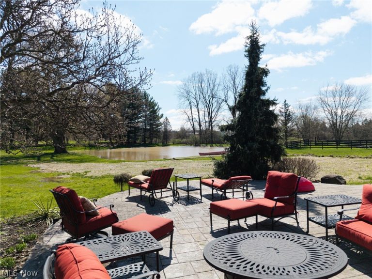 2509 Ridge Road, Hinckley, OH - Photo 8