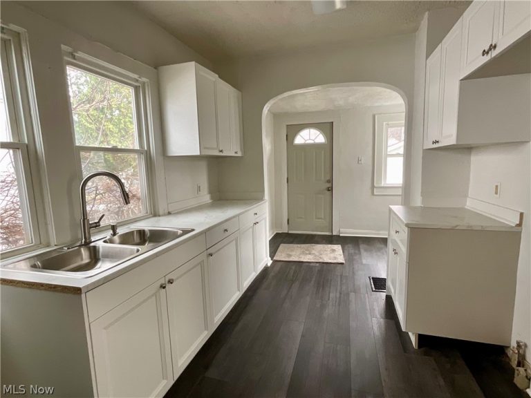 425 Spaulding Street, Akron, OH - Photo 5