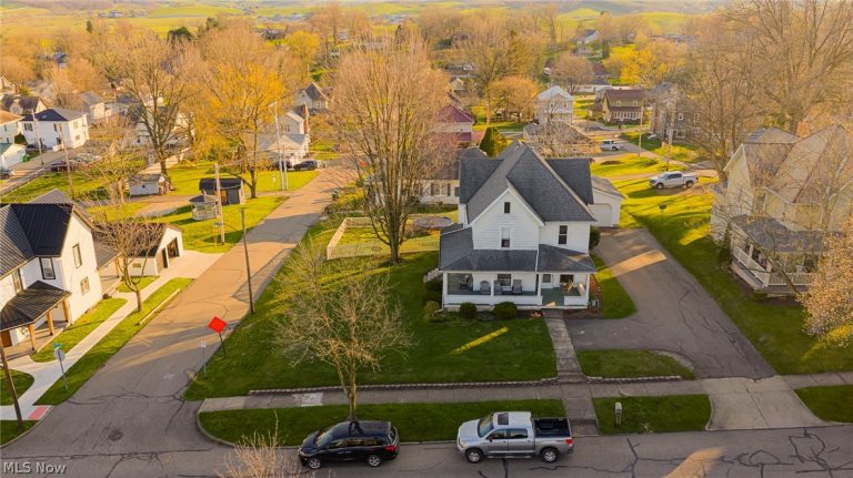 406 Main Street, Sugarcreek, OH - Photo 3