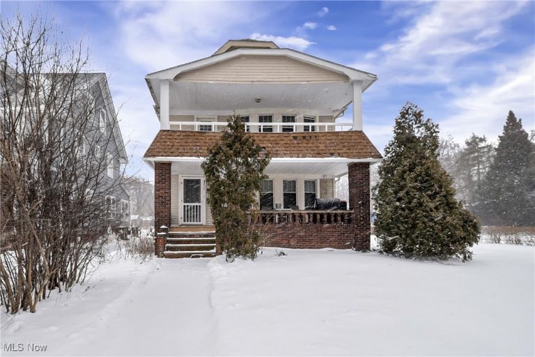 2477 Lee Road, Cleveland Heights, OH, 44118