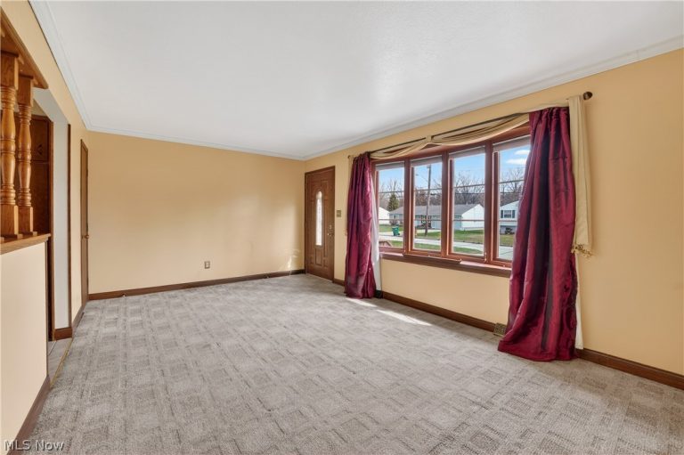 6432 Ambrose Drive, Mentor, OH - Photo 6