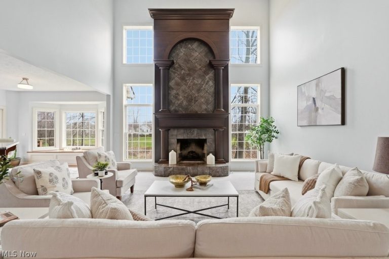 317 Edinburgh Drive, Highland Heights, OH - Photo 8