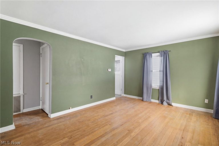 282 Schrop Avenue, Akron, OH - Photo 6