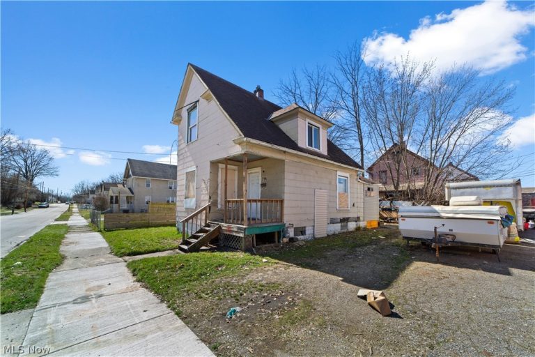 796 Sherman, Akron, OH - Photo 4