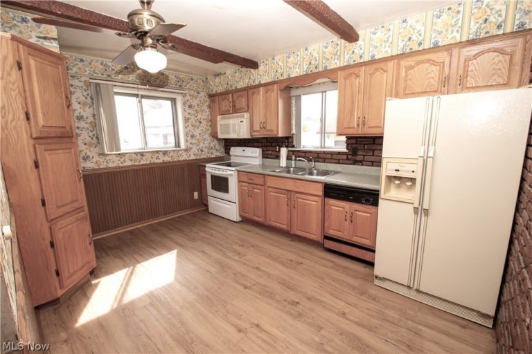 6448 Delores Boulevard, Brook Park, OH - Photo 2