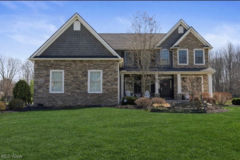 9663 Grand Oaks Trail, Olmsted Twp, OH, 44138