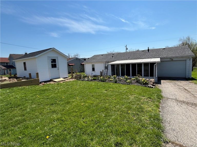 486 Clark Street, East Palestine, OH - Photo 3