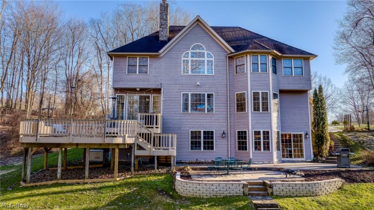 10560 Auburndale Road, Chagrin Falls, OH - Photo 2
