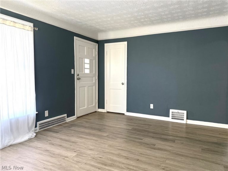 4606 Lincoln Avenue, Parma, OH - Photo 4